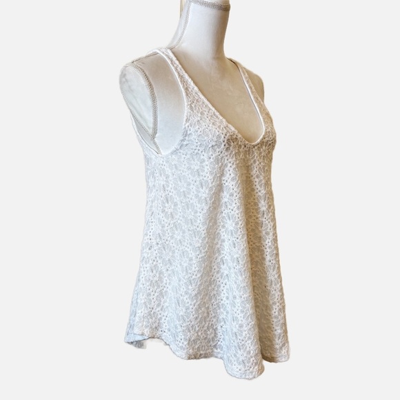 Free People Beach White Lace Top Overlay Cut Out Back Tank Top Size Medium - Picture 3 of 11